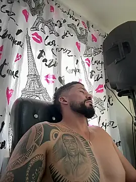 Snapshot of Santiago_hot19 chatting on October 27, 2025, 8:43 pm Santiago hot19 online show from October 27, 2025, 8:43 pm