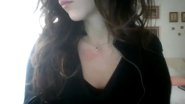 SuperValentina online show from February 18, 2026, 9:28 am