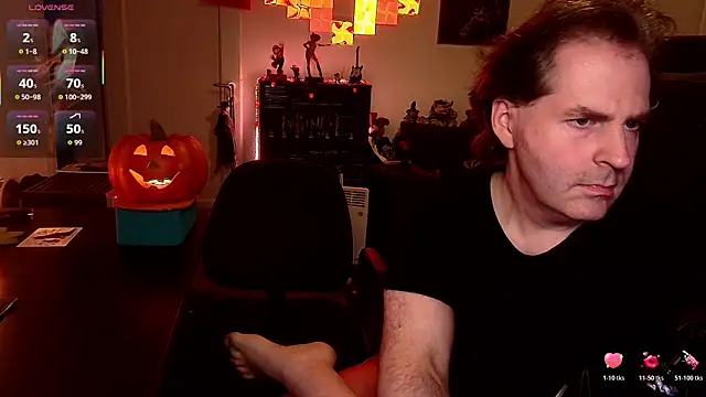 Snapshot of SexyGamerAndy chatting on October 31, 2025, 3:36 am SexyGamerAndy online show from October 31, 2025, 3:36 am