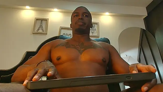 Snapshot of DenzelRios chatting on February 4, 2026, 9:10 pm DenzelRios online show from February 4, 2026, 9:10 pm