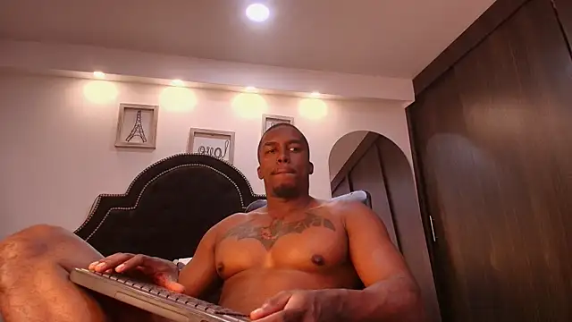 Snapshot of DenzelRios chatting on January 13, 2026, 9:41 pm DenzelRios online show from January 13, 2026, 9:41 pm