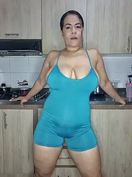 Snapshot of karla-bruni chatting on October 28, 2025, 10:25 am karla-bruni online show from October 28, 2025, 10:25 am