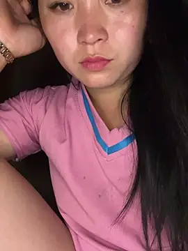 Snapshot of miemie-xx chatting on November 9, 2025, 11:58 am miemie-xx online show from November 9, 2025, 11:58 am