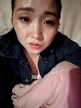 Snapshot of miemie-xx chatting on October 22, 2025, 12:37 pm miemie-xx online show from October 22, 2025, 12:37 pm