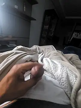 Merlin2310 online show from November 27, 2025, 2:34 am