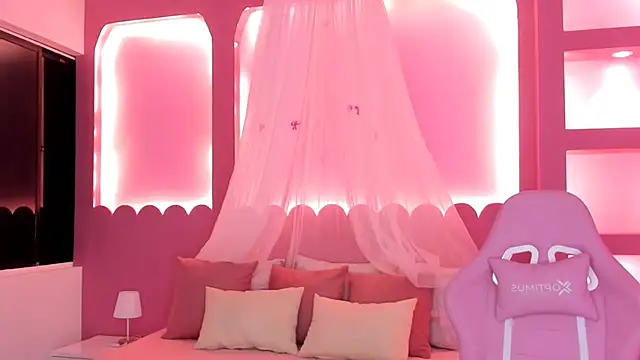 HolyLux online show from November 7, 2025, 11:04 am