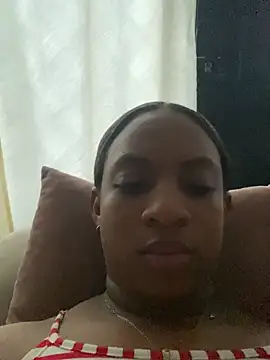 Snapshot of NahomyHart chatting on November 3, 2025, 12:20 pm NahomyHart online show from November 3, 2025, 12:20 pm