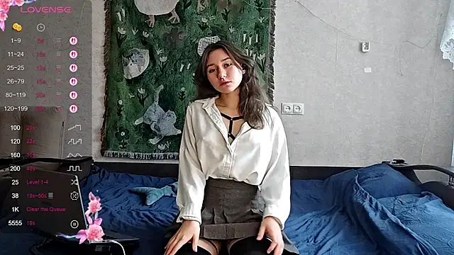 MiaLovelyOne online show from February 9, 2026, 11:52 am