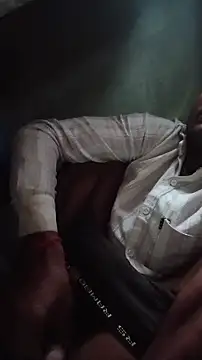 Snapshot of BiggerDickGuy chatting on October 28, 2025, 1:17 am BiggerDickGuy online show from October 28, 2025, 1:17 am