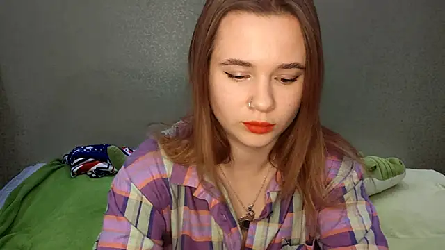 Snapshot of QuiveredFrown chatting on October 17, 2025, 11:01 am QuiveredFrown online show from October 17, 2025, 11:01 am