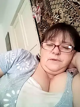 Snapshot of MilaCold5443 chatting on February 28, 2026, 9:20 am MilaCold5443 online show from February 28, 2026, 9:20 am