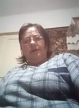 MilaCold5443 online show from December 17, 2025, 2:33 pm