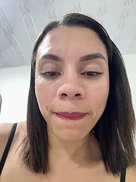 Snapshot of Crystal_555 chatting on October 22, 2025, 2:33 am Crystal 555 online show from October 22, 2025, 2:33 am