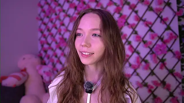 Petite Polly online show from November 4, 2025, 6:11 pm