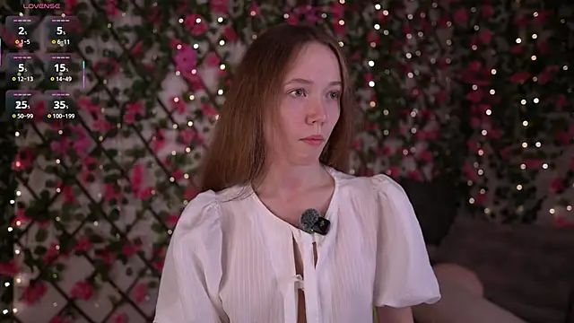 Petite Polly online show from February 20, 2026, 6:10 pm