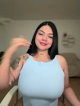 dulcemarianh  online show from July 2, 2026, 8:31 am
