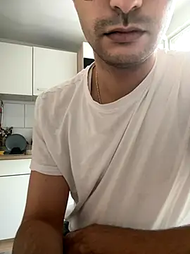 Snapshot of Arabianrainbow chatting on October 11, 2025, 10:05 am Arabianrainbow online show from October 11, 2025, 10:05 am