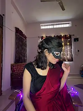 Snapshot of Lovebirdss chatting on February 21, 2026, 8:05 am Lovebirdss online show from February 21, 2026, 8:05 am