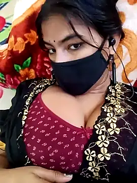 Hot radhaji online show from February 9, 2026, 4:21 am