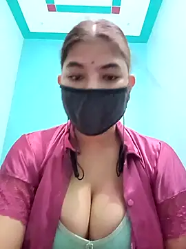 Snapshot of Hot_radhaji chatting on June 21, 2026, 1:44 am Hot radhaji online show from June 21, 2026, 1:44 am