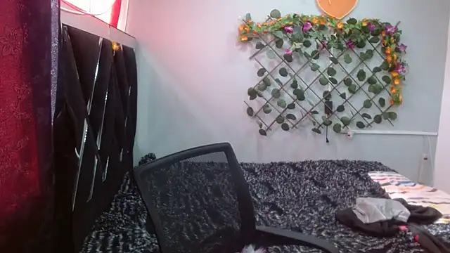 Melani ebony online show from March 7, 2026, 1:27 pm