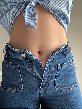 Snapshot of ClaraPasssion chatting on February 1, 2026, 7:39 am ClaraPasssion online show from February 1, 2026, 7:39 am