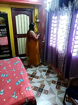 DEVIFULAN online show from October 14, 2025, 9:43 am