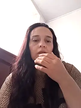 Snapshot of FiorellaDuboi chatting on October 17, 2025, 12:18 pm FiorellaDuboi online show from October 17, 2025, 12:18 pm