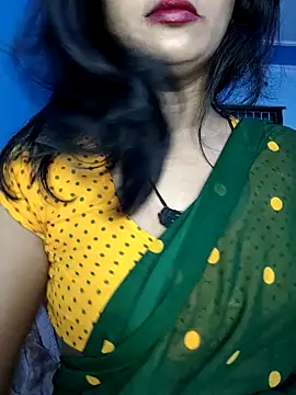 Snapshot of Janu-hasena chatting on February 18, 2026, 1:25 am Janu-hasena online show from February 18, 2026, 1:25 am