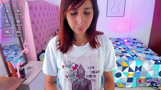 Snapshot of Laaura-Velez chatting on April 26, 2026, 12:02 pm Laaura-Velez online show from April 26, 2026, 12:02 pm