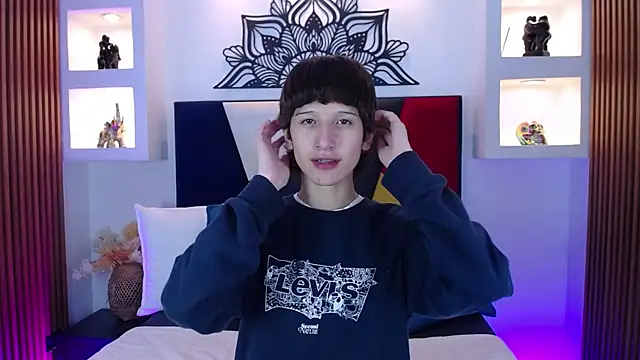 Emo Boy  online show from March 2, 2026, 8:38 pm