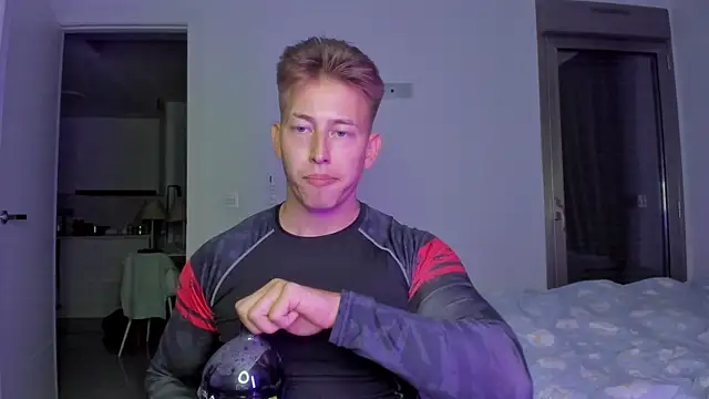 find0m master online show from December 15, 2025, 10:04 pm