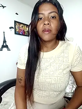 vannesitha25 online show from October 10, 2025, 1:56 pm