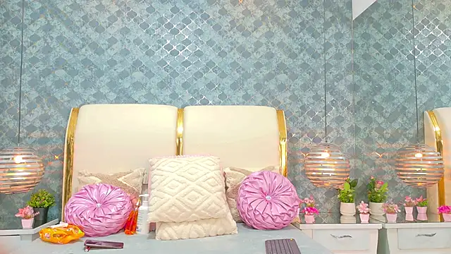 Snapshot of _NinaFox_ chatting on November 11, 2025, 1:17 pm NinaFox online show from November 11, 2025, 1:17 pm