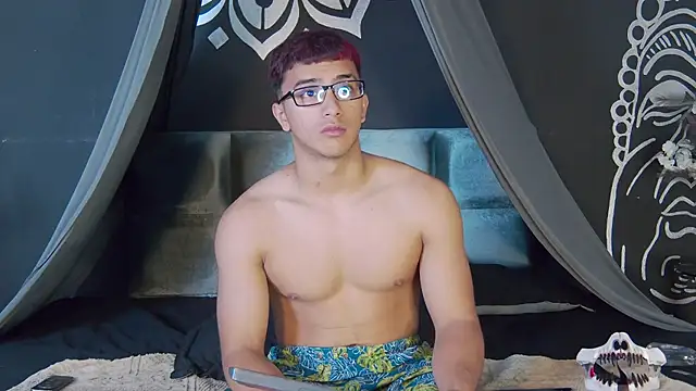 Snapshot of Stefano_Calle chatting on October 17, 2025, 12:18 pm Stefano Calle online show from October 17, 2025, 12:18 pm