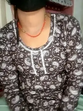 Sexy Riya Bhabhi online show from October 30, 2025, 3:53 pm