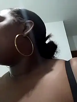 Snapshot of NaomiGrace_ chatting on October 13, 2025, 11:34 am NaomiGrace online show from October 13, 2025, 11:34 am