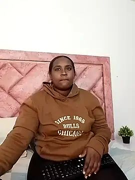 Snapshot of NaomiGrace_ chatting on December 16, 2025, 10:52 am NaomiGrace online show from December 16, 2025, 10:52 am