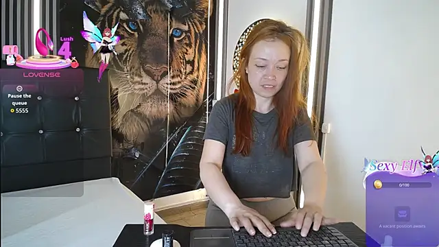 SweetBriana online show from December 17, 2025, 12:43 pm