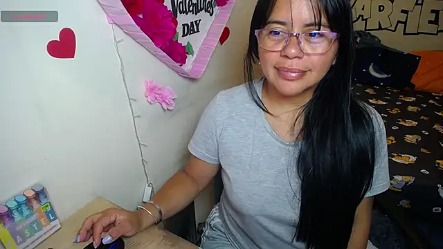 Snapshot of Miss__kendra_ chatting on May 13, 2026, 11:50 am Miss kendra online show from May 13, 2026, 11:50 am