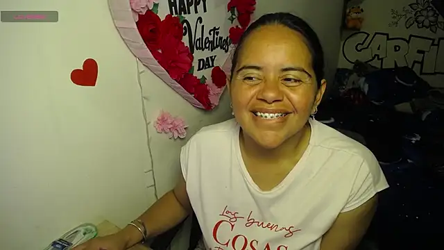 Snapshot of Miss__kendra_ chatting on April 24, 2026, 12:34 am Miss kendra online show from April 24, 2026, 12:34 am