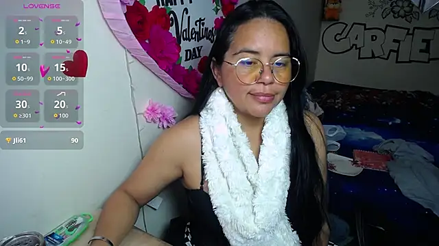 Snapshot of Miss__kendra_ chatting on March 28, 2026, 1:45 pm Miss kendra online show from March 28, 2026, 1:45 pm