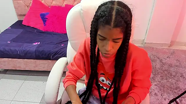 thianahorny online show from November 25, 2025, 12:27 pm