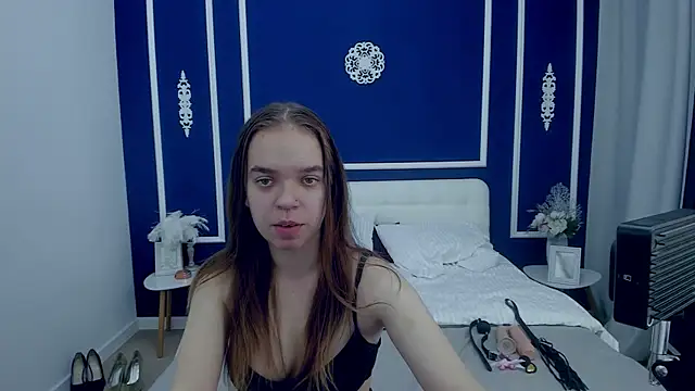 Snapshot of KamilaPeach chatting on October 12, 2025, 6:37 am KamilaPeach online show from October 12, 2025, 6:37 am