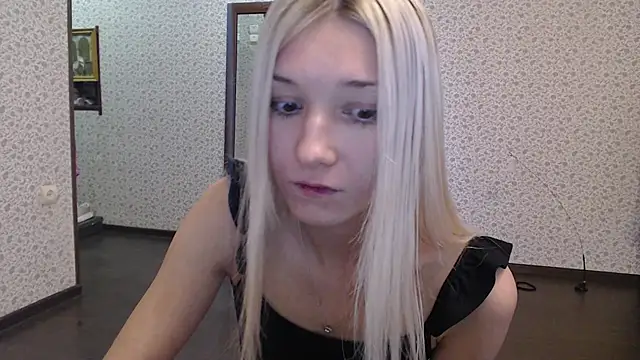 maybe doll online show from October 26, 2025, 11:10 am