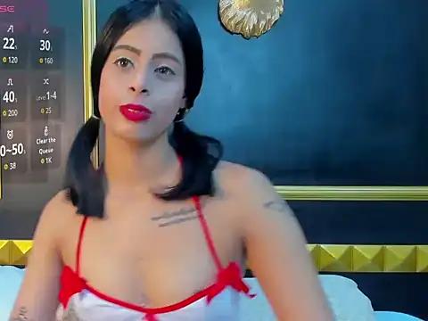 laura maite  online show from November 19, 2025, 12:05 pm