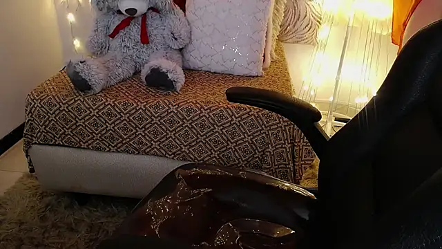 Snapshot of krishnaveni__ chatting on December 3, 2025, 12:15 pm krishnaveni online show from December 3, 2025, 12:15 pm