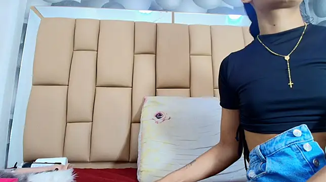 hannah teehn online show from December 16, 2025, 7:07 pm