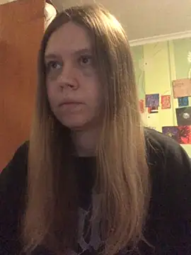 LunaVirelle online show from November 1, 2025, 2:33 pm