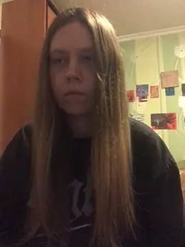 LunaVirelle online show from April 21, 2026, 5:41 pm